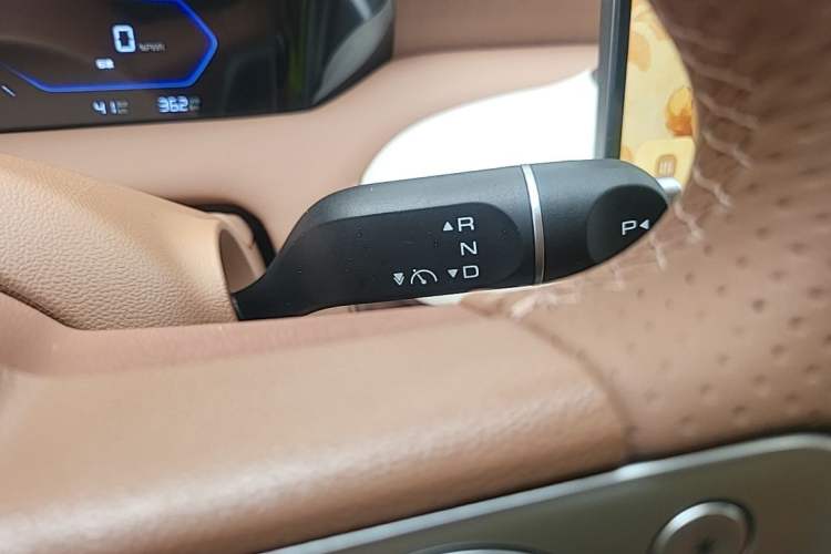 Used Wuling Bingo Pro 2026 Model 330km Flagship Edition Gear Lever