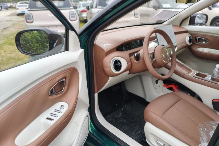 Used Wuling Bingo Pro 2026 Model 330km Flagship Edition Driver Seat