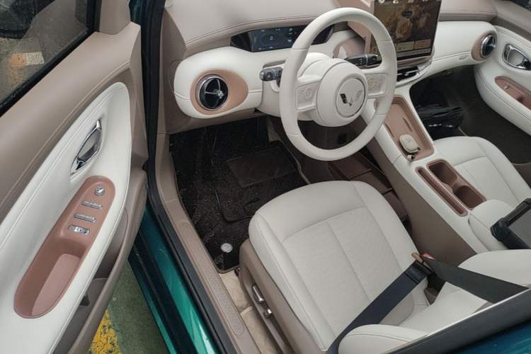 Used Wuling Bingo Pro 2026 Model 403km Flagship Edition Driver Seat