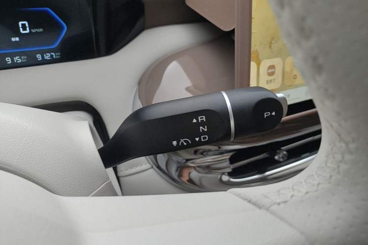 Used Wuling Bingo Pro 2026 Model 403km Flagship Edition Gear Lever