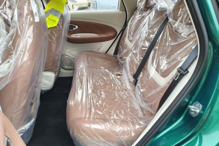 Used Wuling Bingo Pro 2026 Model 330km Flagship Edition Left Rear Seat