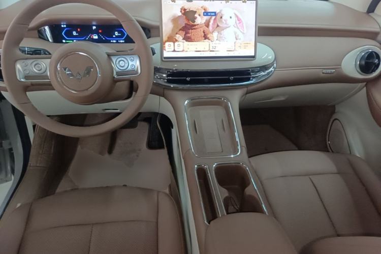 Used Wuling Bingo Pro 2026 Model 330km Flagship Edition Center Console