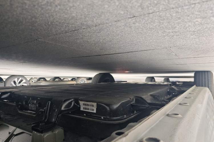Used Wuling Bingo Pro 2026 Model 330km Deluxe Edition Chassis Rear Left