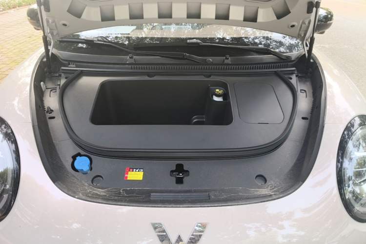 Used Wuling Bingo Pro 2026 Model 330km Flagship Edition Engine Bay