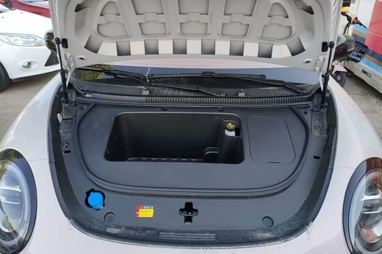 Used Wuling Bingo Pro 2026 Model 330km Deluxe Edition Engine Bay