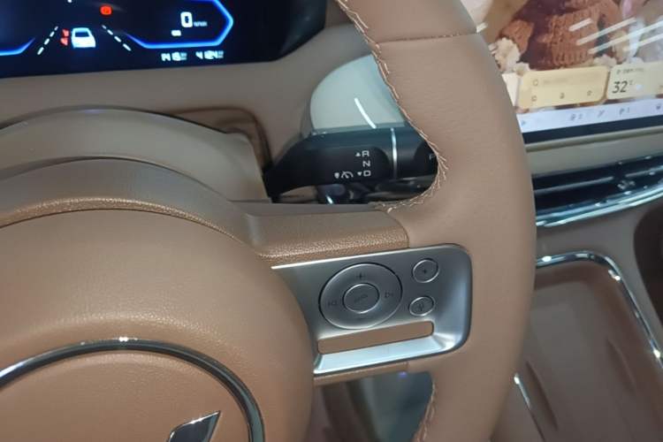 Used Wuling Bingo Pro 2026 Model 330km Flagship Edition Gear Lever