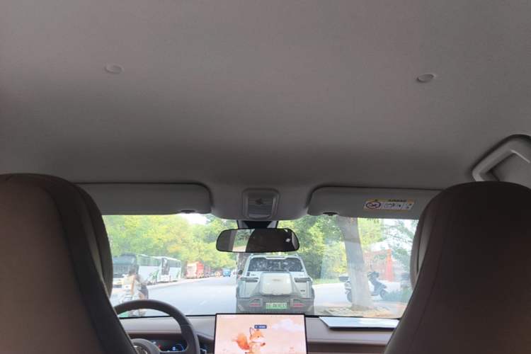 Used Wuling Bingo Pro 2026 Model 330km Flagship Edition Headliner