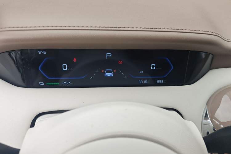 Used Wuling Bingo Pro 2026 Model 330km Deluxe Edition Instrument Cluster