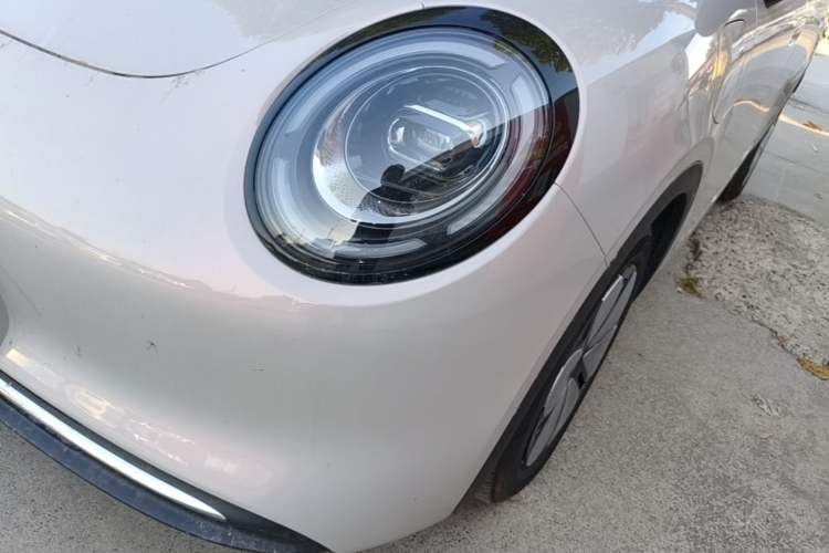 Used Wuling Bingo Pro 2026 Model 330km Deluxe Edition Left Front Headlight