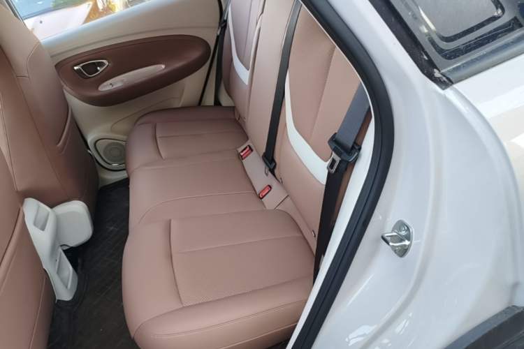 Used Wuling Bingo Pro 2026 Model 330km Deluxe Edition Left Rear Seat