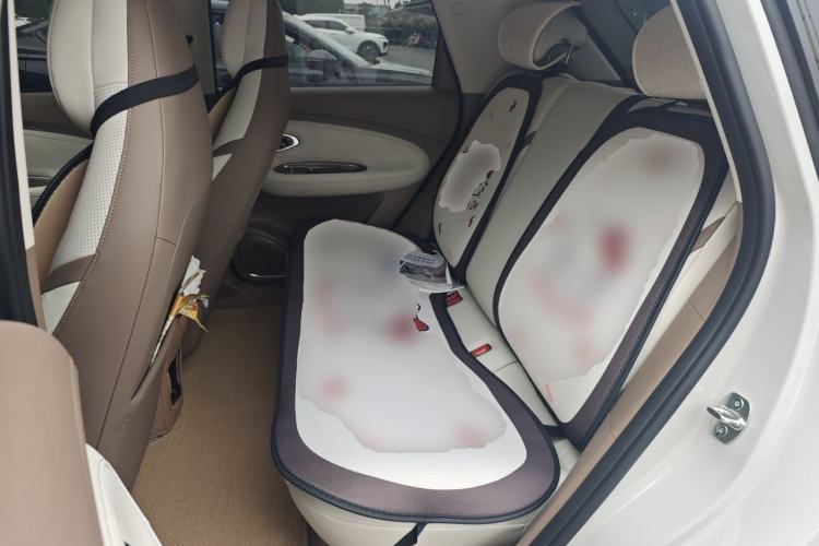 Used Wuling Bingo Pro 2026 Model 330km Deluxe Edition Left Rear Seat