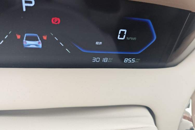 Used Wuling Bingo Pro 2026 Model 330km Deluxe Edition Odometer Close Up