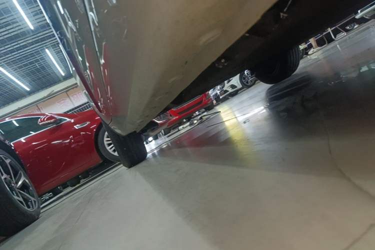 Used Wuling Bingo Pro 2026 Model 330km Flagship Edition Right Side Sill