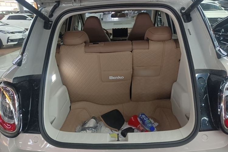 Used Wuling Bingo Pro 2026 Model 330km Flagship Edition Trunk