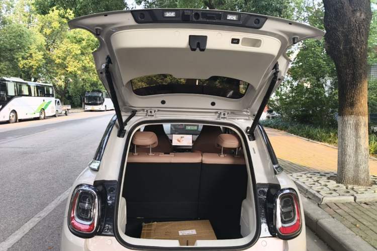 Used Wuling Bingo Pro 2026 Model 330km Flagship Edition Trunk