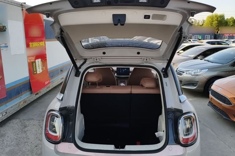 Used Wuling Bingo Pro 2026 Model 330km Deluxe Edition Trunk