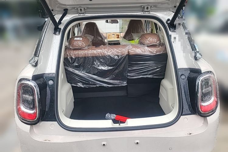 Used Wuling Bingo Pro 2026 Model 330km Flagship Edition Trunk