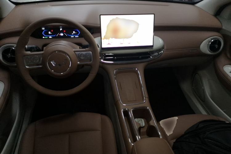 Used Wuling Bingo Pro 2026 Model 403km Flagship Edition Center Console
