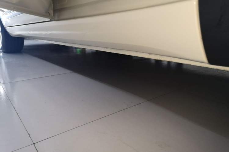 Used Wuling Bingo Pro 2026 Model 403km Flagship Edition Left Side Sill