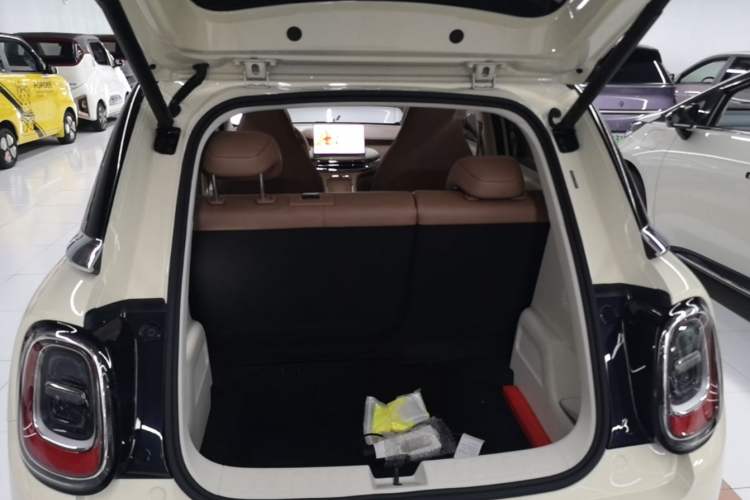 Used Wuling Bingo Pro 2026 Model 403km Flagship Edition Trunk