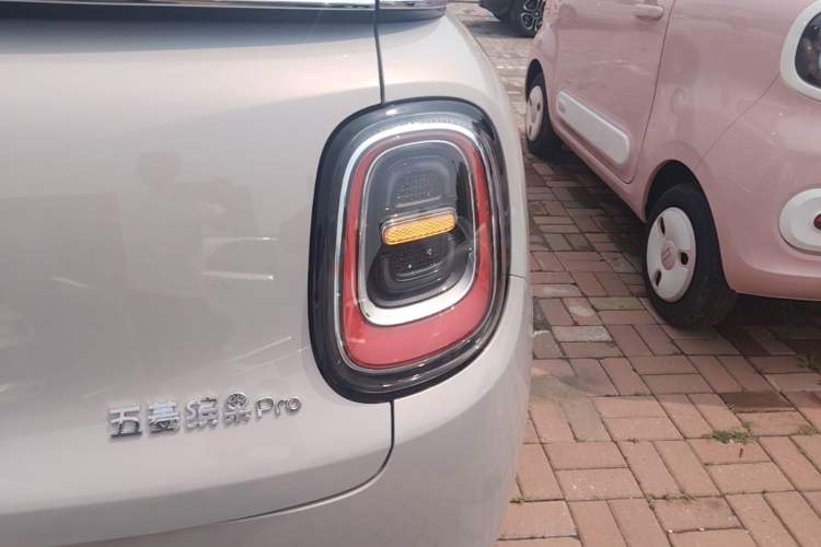 Used Wuling Bingo Pro 2026 Model 403km Flagship Edition Exterior 3