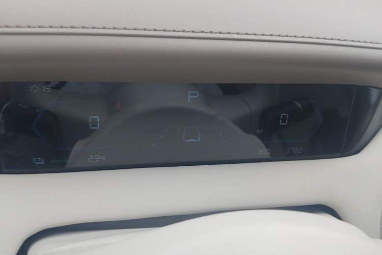 Used Wuling Bingo Pro 2026 Model 403km Flagship Edition Instrument Cluster