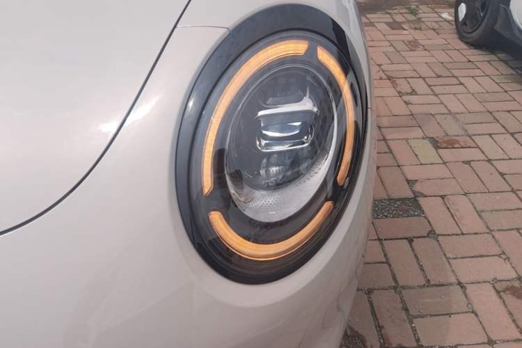 Used Wuling Bingo Pro 2026 Model 403km Flagship Edition Left Front Headlight