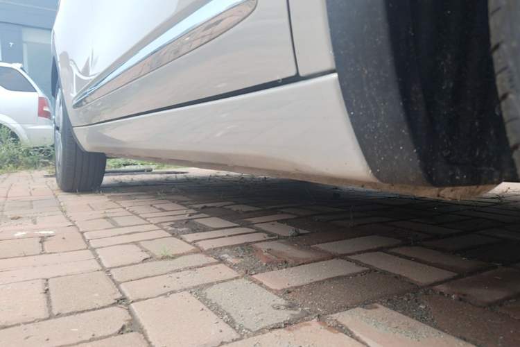 Used Wuling Bingo Pro 2026 Model 403km Flagship Edition Right Side Sill