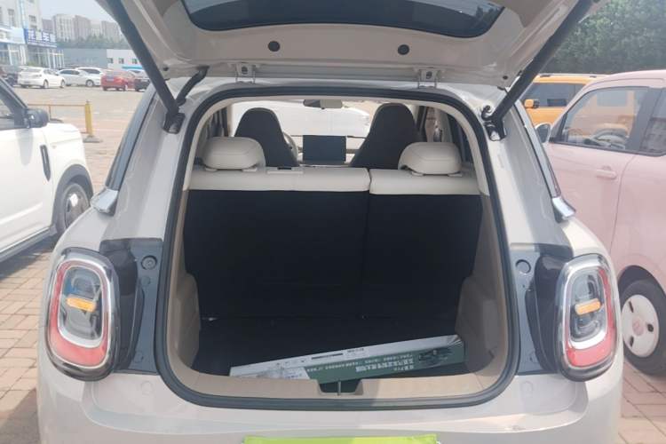 Used Wuling Bingo Pro 2026 Model 403km Flagship Edition Trunk