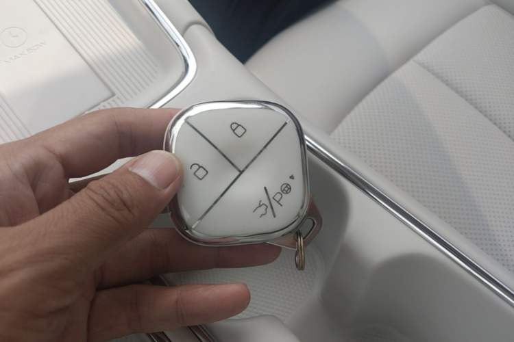 Used Wuling Bingo Pro 2026 Model 403km Flagship Edition Vehicle Key