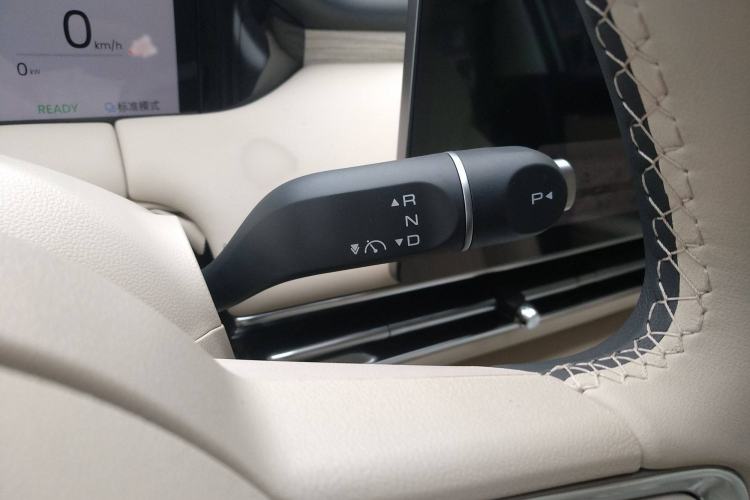 Used Wuling Bingo S 2025 Model 430km Flagship Edition Gear Lever