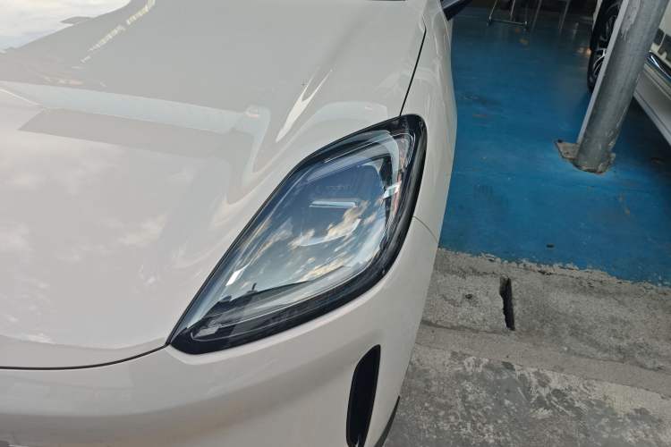 Used Wuling Bingo S 2025 Model 430km Flagship Edition Left Front Headlight