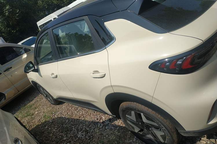Used Wuling Bingo S 2025 Model 430km Flagship Edition Exterior 3