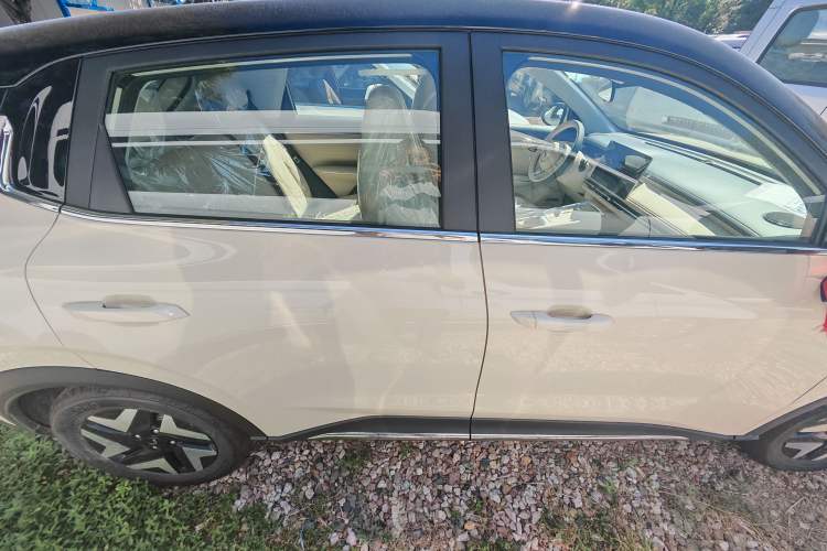 Used Wuling Bingo S 2025 Model 430km Flagship Edition Exterior 4