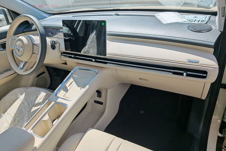 Used Wuling Bingo S 2025 Model 430km Flagship Edition Interior 6