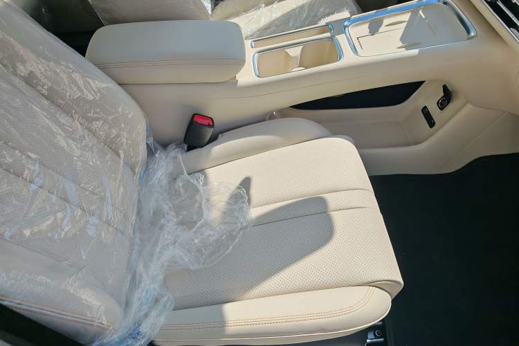 Used Wuling Bingo S 2025 Model 430km Flagship Edition Interior 8