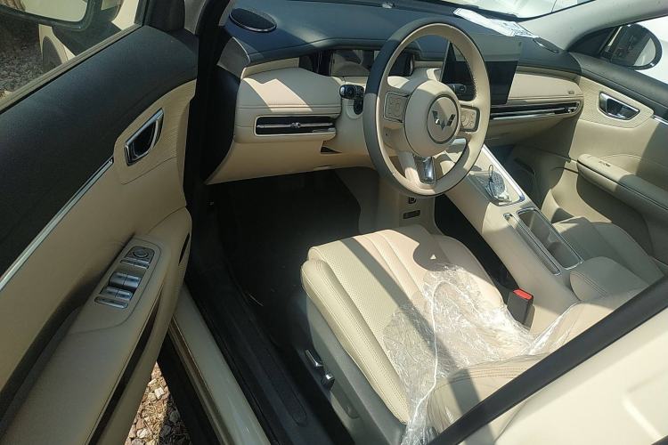 Used Wuling Bingo S 2025 Model 430km Flagship Edition Left Front Seat