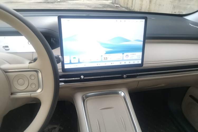 Used Wuling Bingo S 2025 Model 430km Flagship Edition Audio And AC Panel