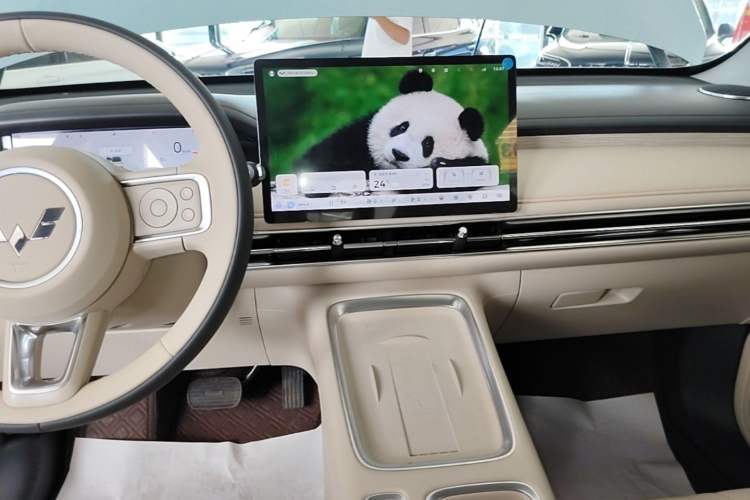 Used Wuling Bingo S 2025 Model 430km Flagship Edition Audio And AC Panel