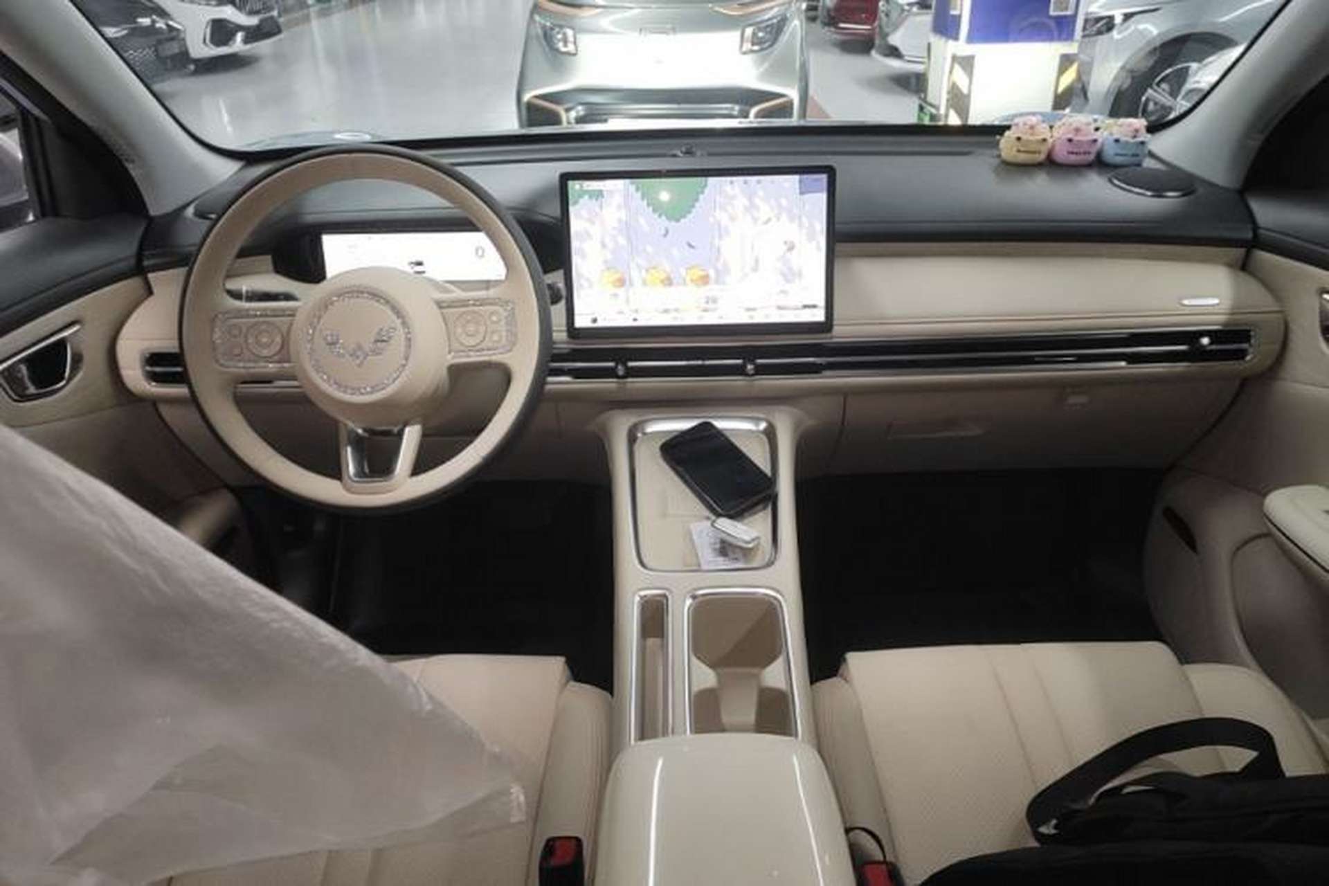 Used Wuling Bingo S 2025 Model 325km Deluxe Edition Center Console