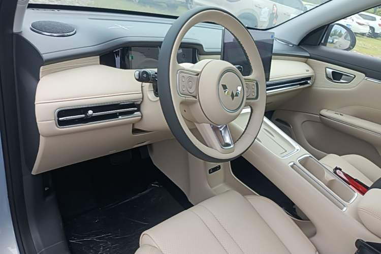 Used Wuling Bingo S 2025 Model 325km Flagship Edition Center Console