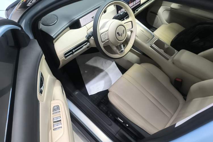 Used Wuling Bingo S 2025 Model 430km Flagship Edition Driver Seat