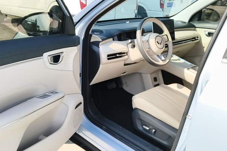 Used Wuling Bingo S 2025 Model 430km Flagship Edition Driver Seat