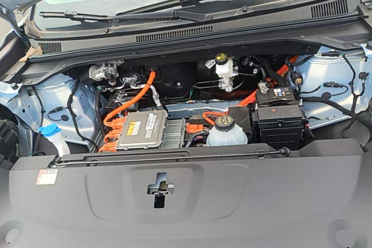 Used Wuling Bingo S 2025 Model 325km Flagship Edition Engine Bay