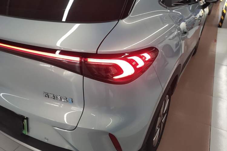 Used Wuling Bingo S 2025 Model 325km Deluxe Edition Exterior 3
