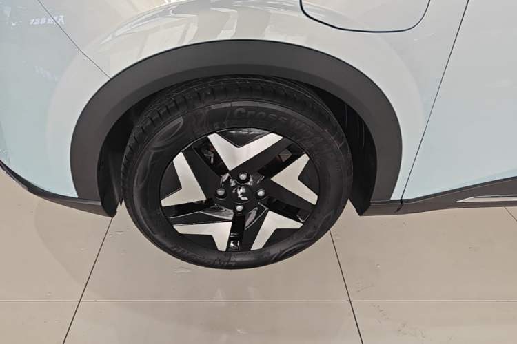Used Wuling Bingo S 2025 Model 430km Flagship Edition Exterior 4
