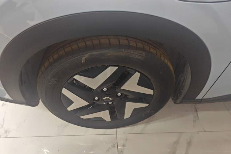 Used Wuling Bingo S 2025 Model 430km Flagship Edition Exterior 4