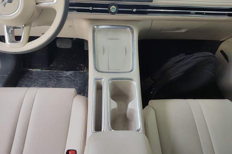 Used Wuling Bingo S 2025 Model 430km Flagship Edition Gear Lever