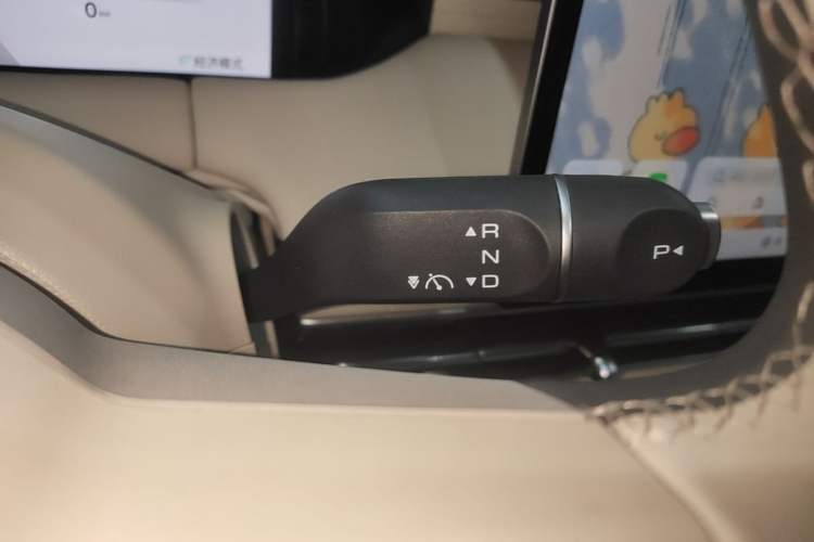 Used Wuling Bingo S 2025 Model 325km Deluxe Edition Gear Lever