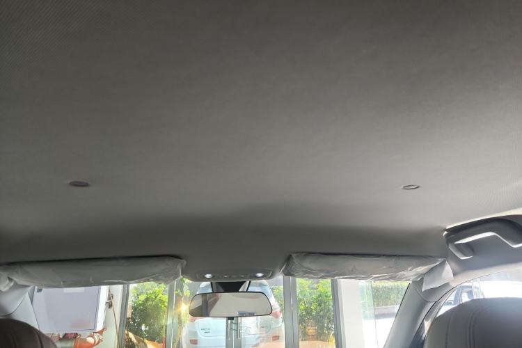 Used Wuling Bingo S 2025 Model 325km Deluxe Edition Headliner
